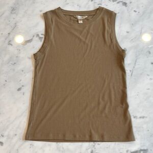 Preowned Banana Republic Sleeveless Tan Ribbed Top